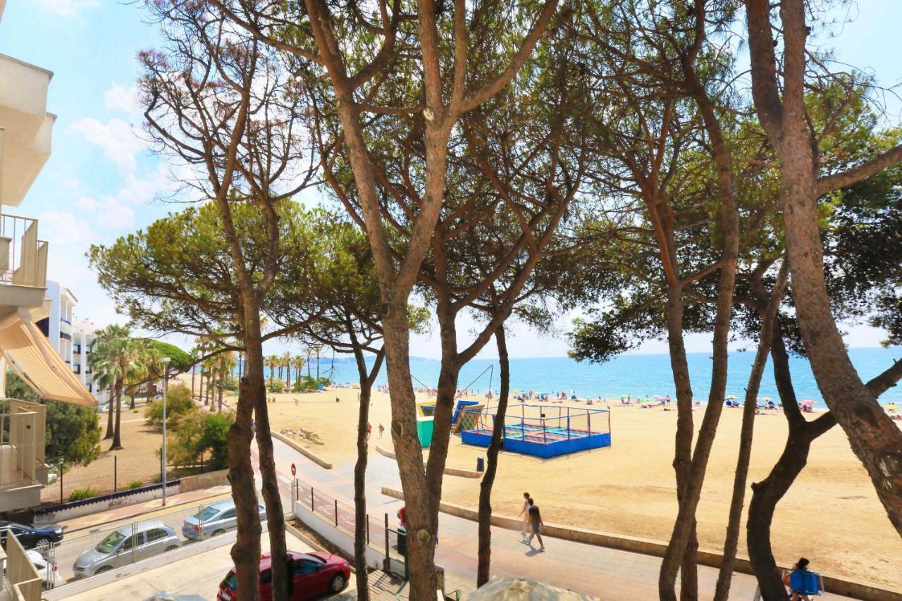 Апартаменты Playmar Litoral Costa Dorada - Only Families Камбрильс Экстерьер фото